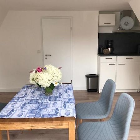Die Graefin Auf Ruegen - Ferienappartements Parchtitz 외부 사진