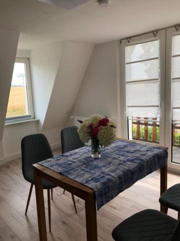 Die Graefin Auf Ruegen - Ferienappartements Parchtitz 외부 사진