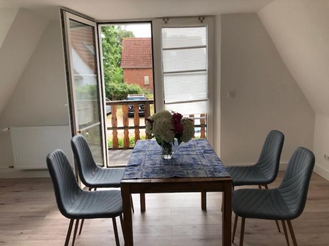 Die Graefin Auf Ruegen - Ferienappartements Parchtitz 외부 사진